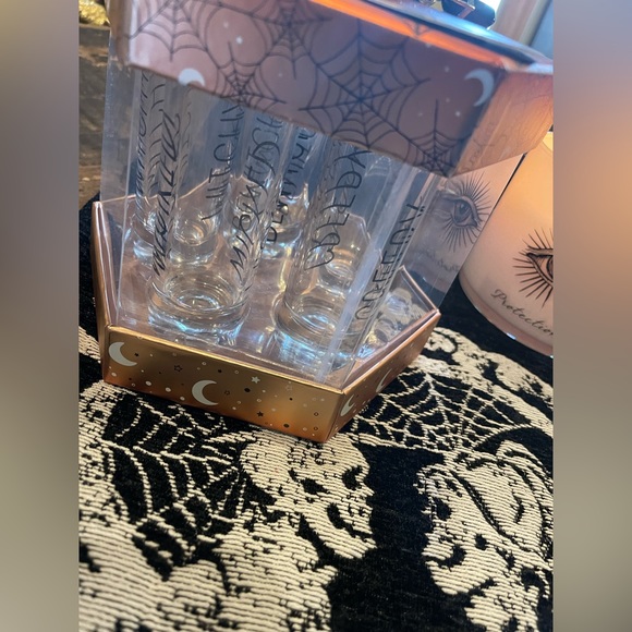 HALLOWEEN  5 PC SHOT GLASS SET 💀🕸️🖤🧡🌙 - Picture 3 of 9